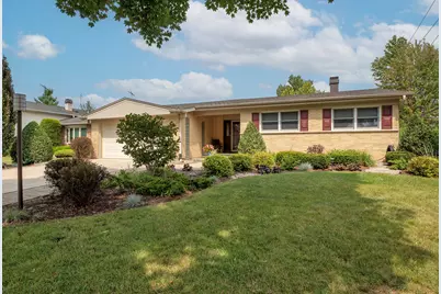 1822 E Cree Lane, Mount Prospect, IL 60056 - Photo 1