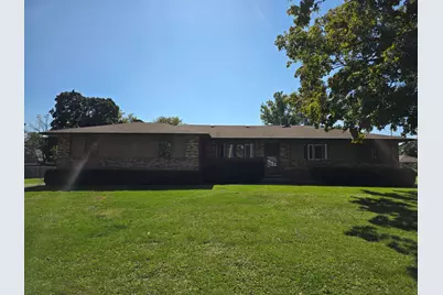 421 W Kimball Avenue, Woodstock, IL 60098 - Photo 1