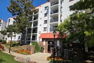 475 Plum Creek Dr, Wheeling, IL 60090 - Photo 1