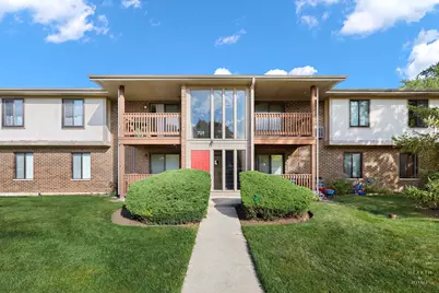 701 Garden Circle #3, Streamwood, IL 60107 - Photo 1