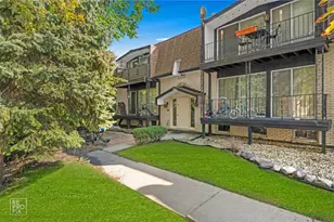 5633 Edge Lake Dr, Oak Lawn, IL 60453 - Photo 1