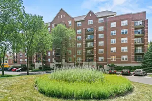 470 W Mahogany Ct, Palatine, IL 60067 - Photo 1