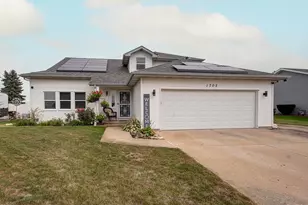 1702 Timberline Dr, Joliet, IL 60431 - Photo 1