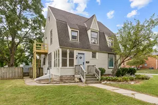 537 Hartford Ave, Aurora, IL 60506 - Photo 1