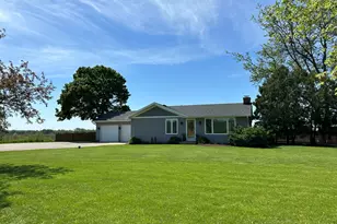 20217 River Rd, Marengo, IL 60152 - Photo 1