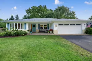 212 Hamilton Ln, Wheaton, IL 60189 - Photo 1