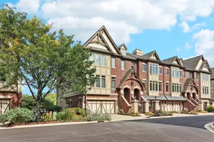 402 Brownstone Dr, Saint Charles, IL 60174 - Photo 1