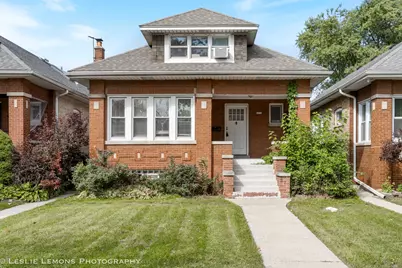 1221 Hayes Avenue, Oak Park, IL 60302 - Photo 1