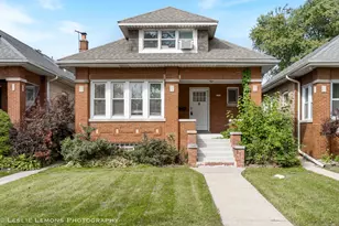 1221 Hayes Ave, Oak Park, IL 60302 - Photo 1