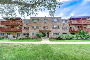 712 W Dempster St, Mount Prospect, IL 60056 - Photo 1