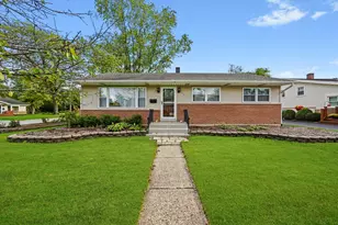 520 Craig Ave, Crete, IL 60417 - Photo 1