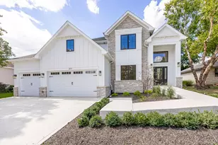 877 Wescott Rd, Bolingbrook, IL 60440 - Photo 1