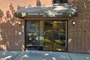 6400 N Sacramento Ave, Chicago, IL 60645 - Photo 1