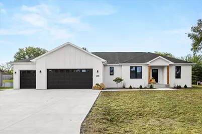 2401 Indian Grass Road, Morris, IL 60450 - Photo 1