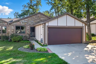 1206 Wheaton Oaks Drive, Wheaton, IL 60187 - Photo 1