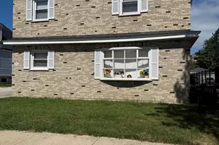 7721 S Coles Ave, Chicago, IL 60649 - Photo 1