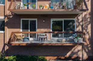 8000 W Foster Ln, Niles, IL 60714 - Photo 1