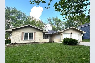 2S651 Ashley Drive, Glen Ellyn, IL 60137 - Photo 1