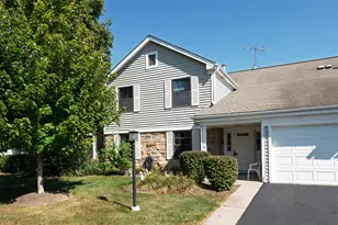 373 Southbury Ct, Schaumburg, IL 60193 - Photo 1