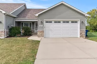 817 Casey Dr, Minooka, IL 60447 - Photo 1