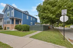 5000 W Argyle St, Chicago, IL 60630 - Photo 1