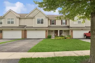 2226 Pembridge Dr, Lake in the Hills, IL 60156 - Photo 1