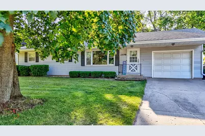 2106 Cedar Avenue, Mendota, IL 61342 - Photo 1