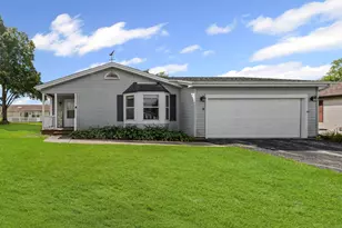 3 Furlong Ct, Grayslake, IL 60030 - Photo 1