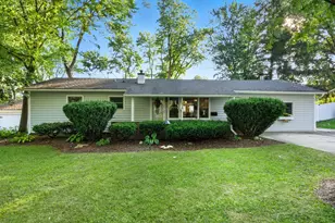 1316 Brandywine Cir, Batavia, IL 60510 - Photo 1