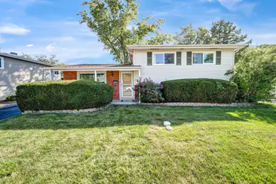 445 S Yale Avenue, Addison, IL 60101 - Photo 1