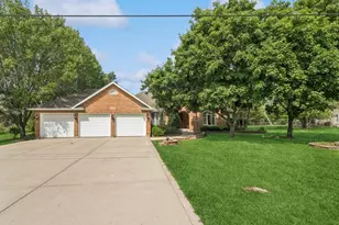 1520 Grant St, Schaumburg, IL 60193 - Photo 1