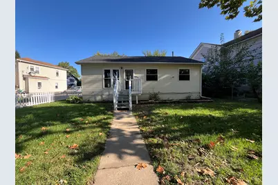 542 E Downer Place, Aurora, IL 60505 - Photo 1