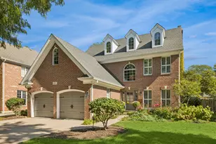 211 Justina St, Hinsdale, IL 60521 - Photo 1