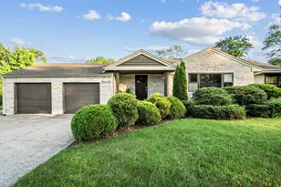 16W639 Red Oak Ave, Bensenville, IL 60106 - Photo 1