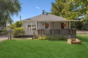 933 Tomahawk Trail, Round Lake Heights, IL 60073 - Photo 1