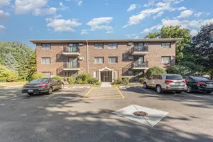 1240 S Lorraine Rd, Wheaton, IL 60189 - Photo 1