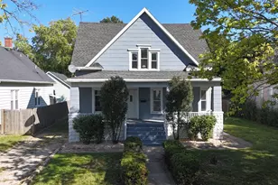 4 Blackman Ave, Joliet, IL 60436 - Photo 1