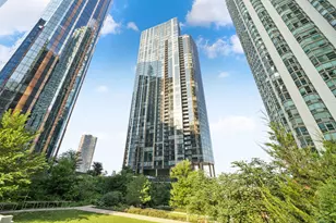 211 N Harbor Dr, Chicago, IL 60601 - Photo 1