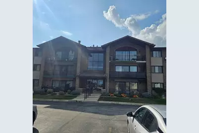 9051 S Roberts Road #102, Hickory Hills, IL 60457 - Photo 1