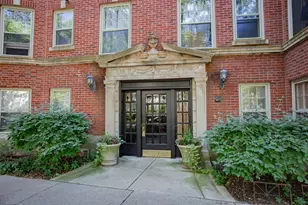 240 Lee St, Evanston, IL 60202 - Photo 1