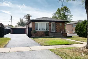 6139 W 81st Pl, Burbank, IL 60459 - Photo 1