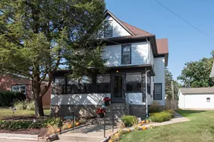 847 S 1st St, Dekalb, IL 60115 - Photo 1