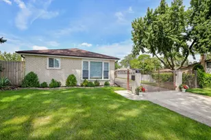 744 N Neva Ave, Addison, IL 60101 - Photo 1