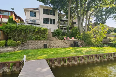 19330 W Lake View Avenue, Mundelein, IL 60060 - Photo 1