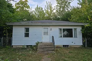 2105 Dodge St, Dixon, IL 61021 - Photo 1
