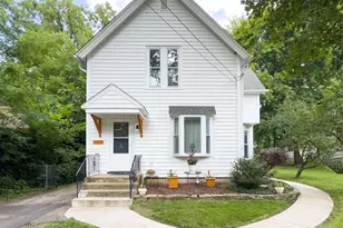 909 Bellevue Ave, Elgin, IL 60120 - Photo 1