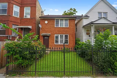 1051 N Parkside Avenue, Chicago, IL 60651 - Photo 1