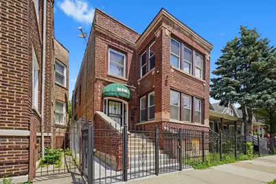 4952 W Augusta Boulevard, Chicago, IL 60651 - Photo 1