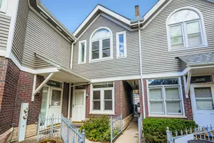 3335 N Racine Ave, Chicago, IL 60657 - Photo 1