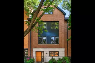 2107 W Berteau Ave, Chicago, IL 60618 - Photo 1